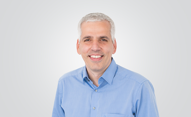 Porträt Dr. Evangelos Karatsiolis